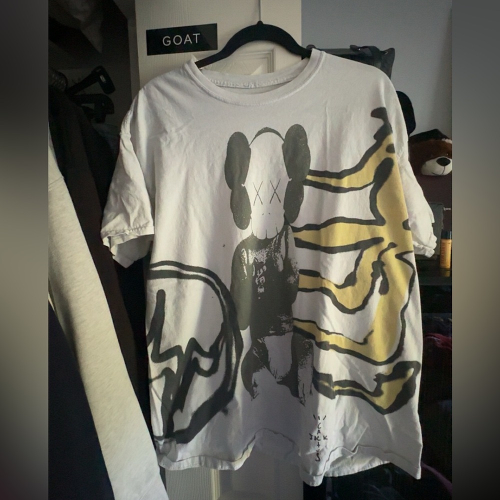 KAWS x CACTUS JACK L used tee shirt